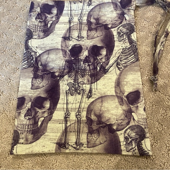 Bag, Drawstring Skull and Skeleton Print - Picture 8 of 8